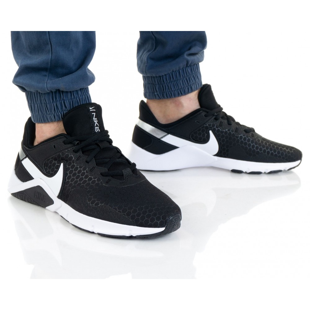 Кроссовки спортивные Nike Legend Essential 2 для спорта и на каждый день (CQ9356-001)