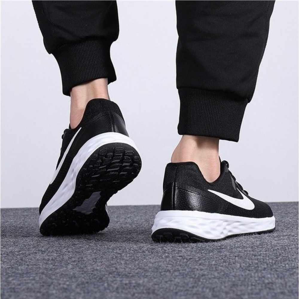Кроссовки спортивные Nike Revolution 6 Next Nature для спорта и на каждый день (DC3728-003)