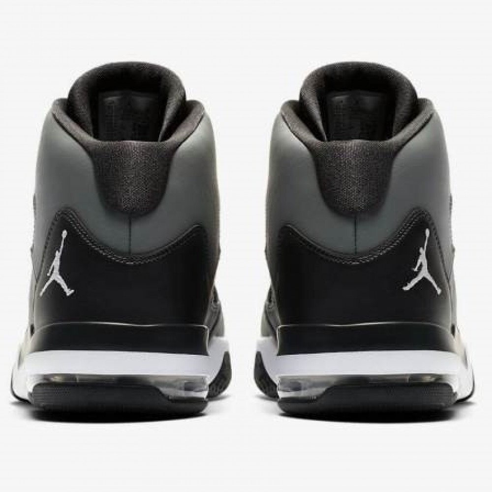 Кроссовки баскетбольные Jordan Max Aura натуральная кожа (AQ9084-005)