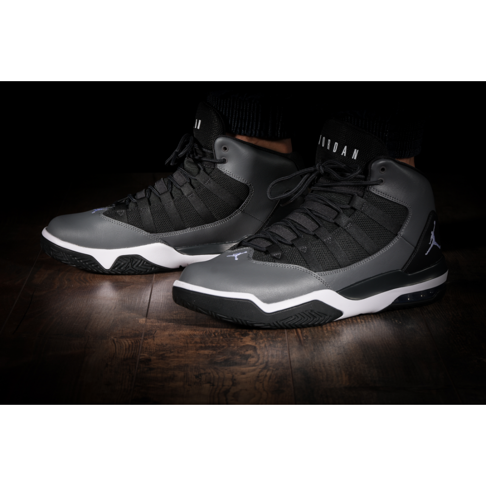 Кроссовки баскетбольные Jordan Max Aura натуральная кожа (AQ9084-005)