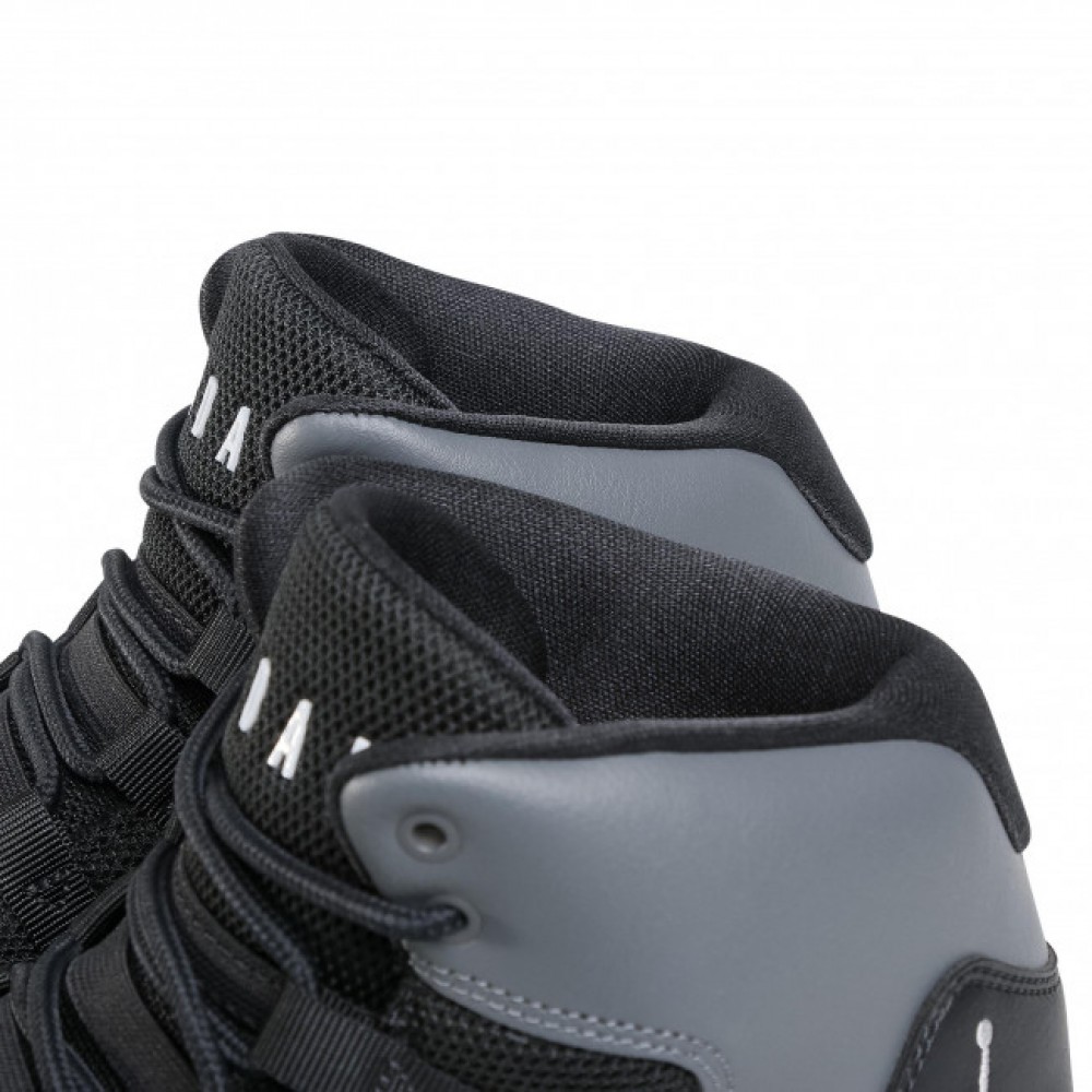 Кроссовки баскетбольные Jordan Max Aura натуральная кожа (AQ9084-005)