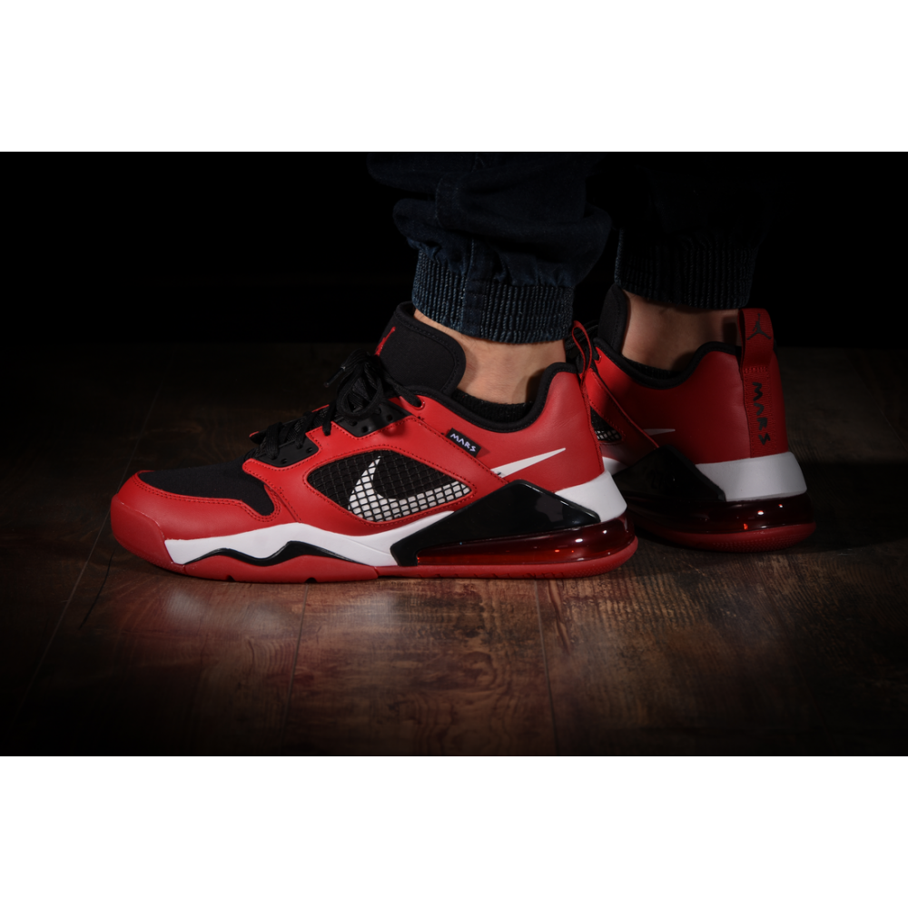 Кроссовки баскетбольные Jordan Mars 270 Low размер 44, 45 (CK1196-600)