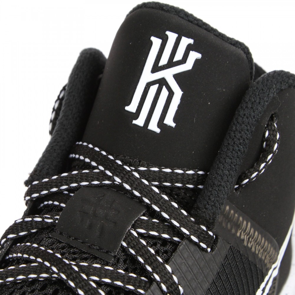 Кроссовки баскетбольные Nike Kyrie Flytrap 4 (CT1972-001)