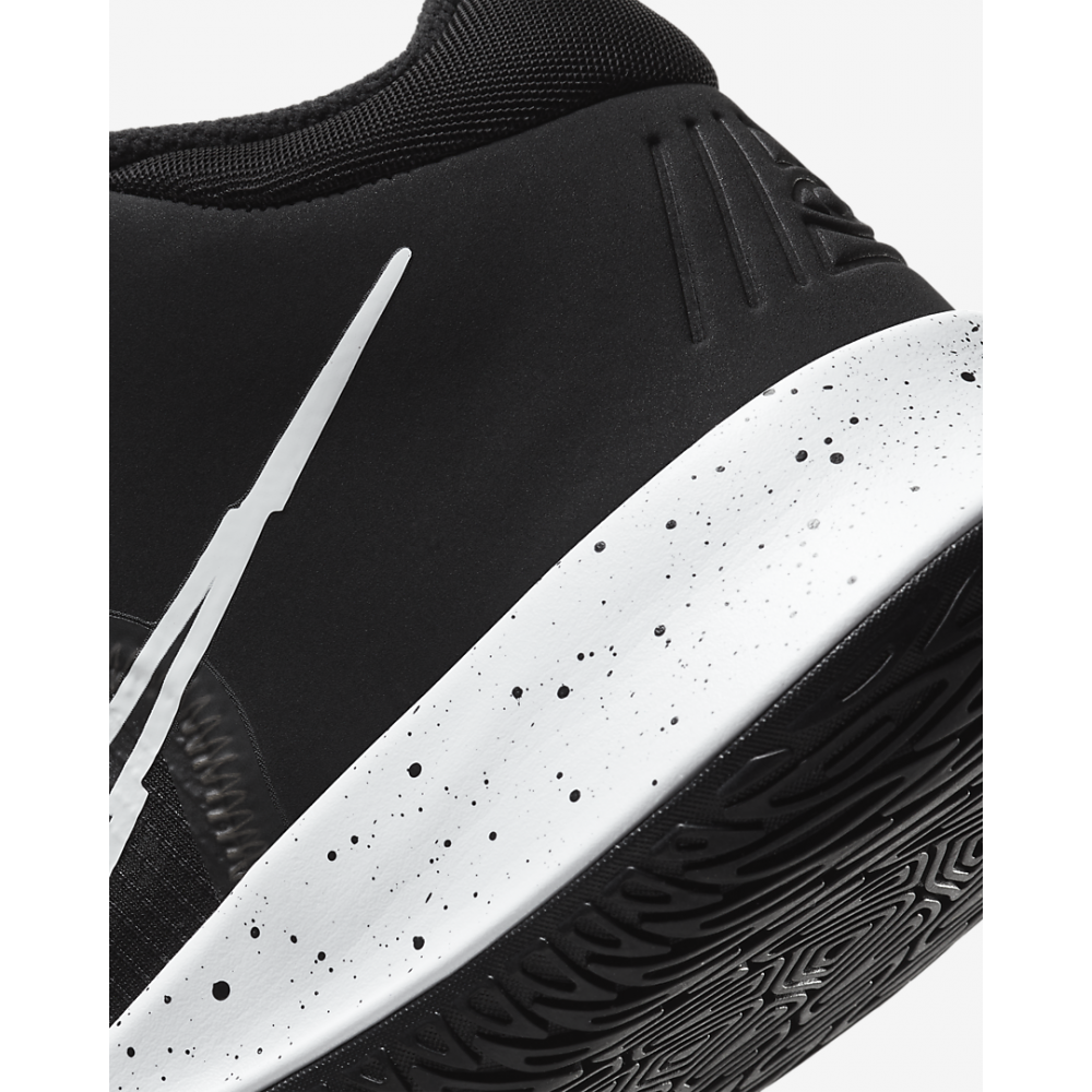 Кроссовки баскетбольные Nike Kyrie Flytrap 4 (CT1972-001)