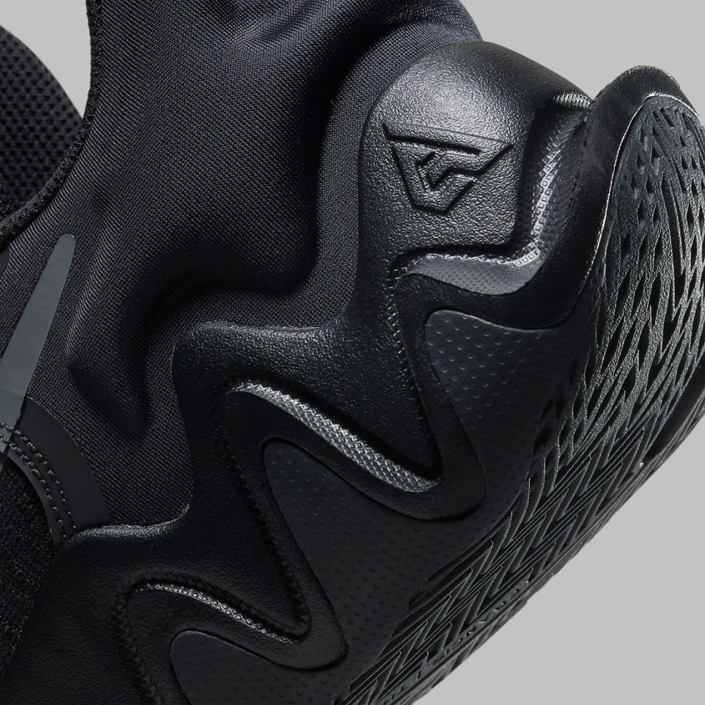 Кроссовки баскетбольные Nike Giannis Immortality (CZ4099-009) 