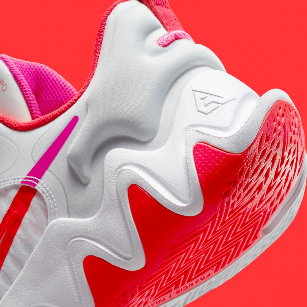 Кроссовки баскетбольные Nike Giannis Immortality "Rose" (CZ4099-101)