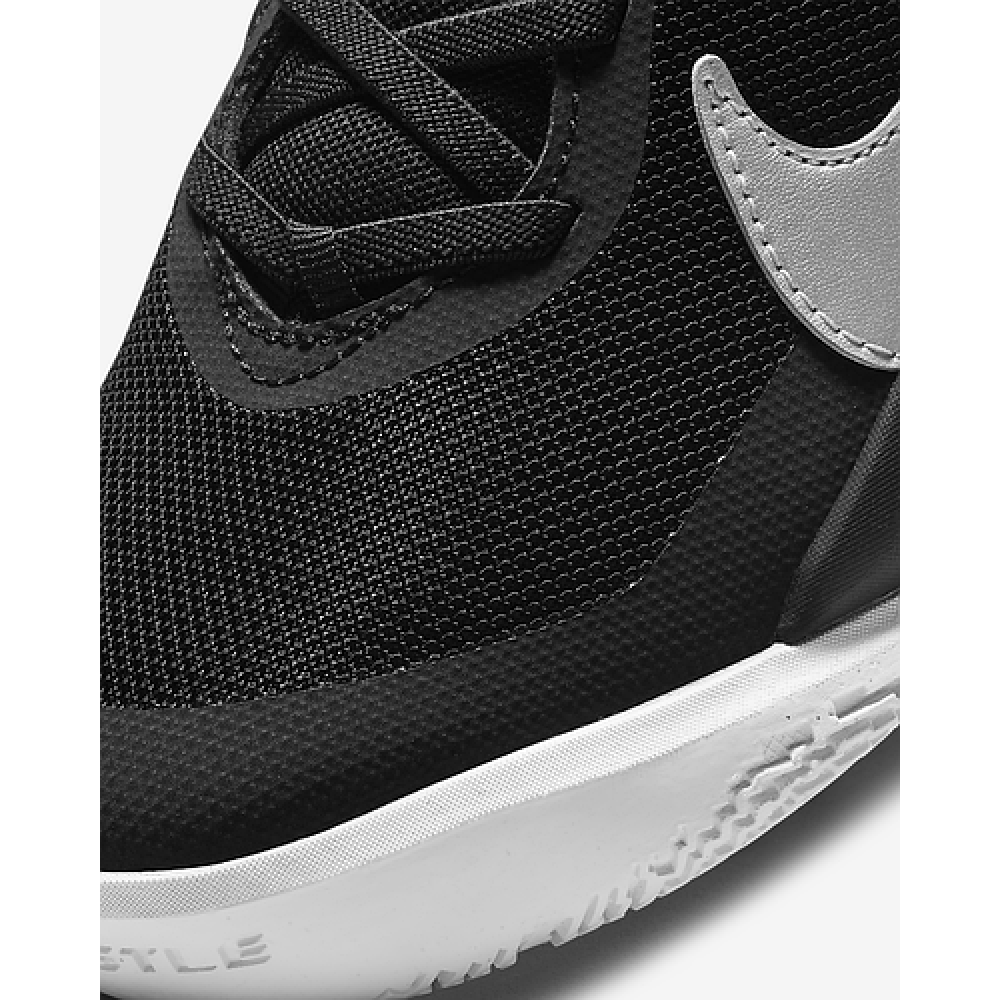 Детские баскетбольные кроссовки Nike Team Hustle D 10 FlyEase (DD7303-004)