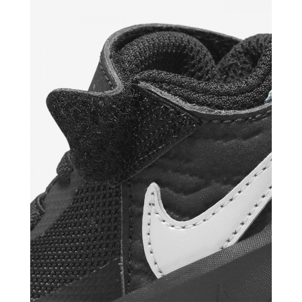 Детские баскетбольные кроссовки Nike Team Hustle D 10 FlyEase (DD7303-004)