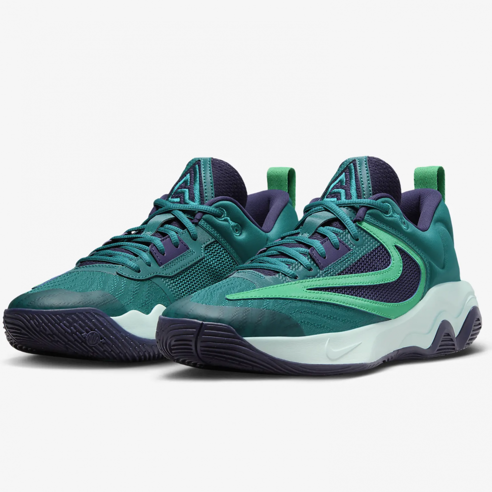 Кроссовки баскетбольные Giannis Immortality 3 Basketball Shoes (DZ7533-301)