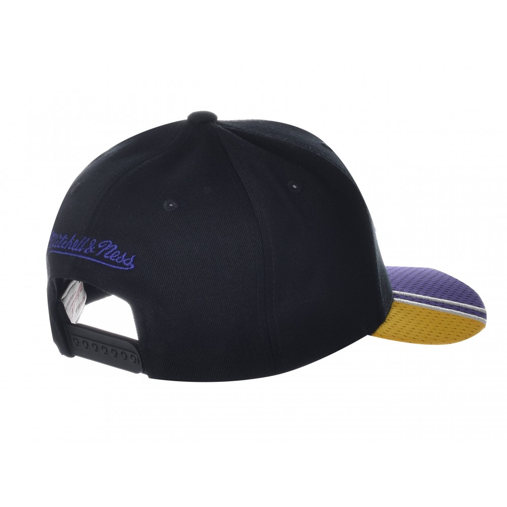 Кепка-бейсболка Mitchell & Ness Los Angeles Lakers Cap (MN-NBA-FA064-LALAKE-BLKYEL)