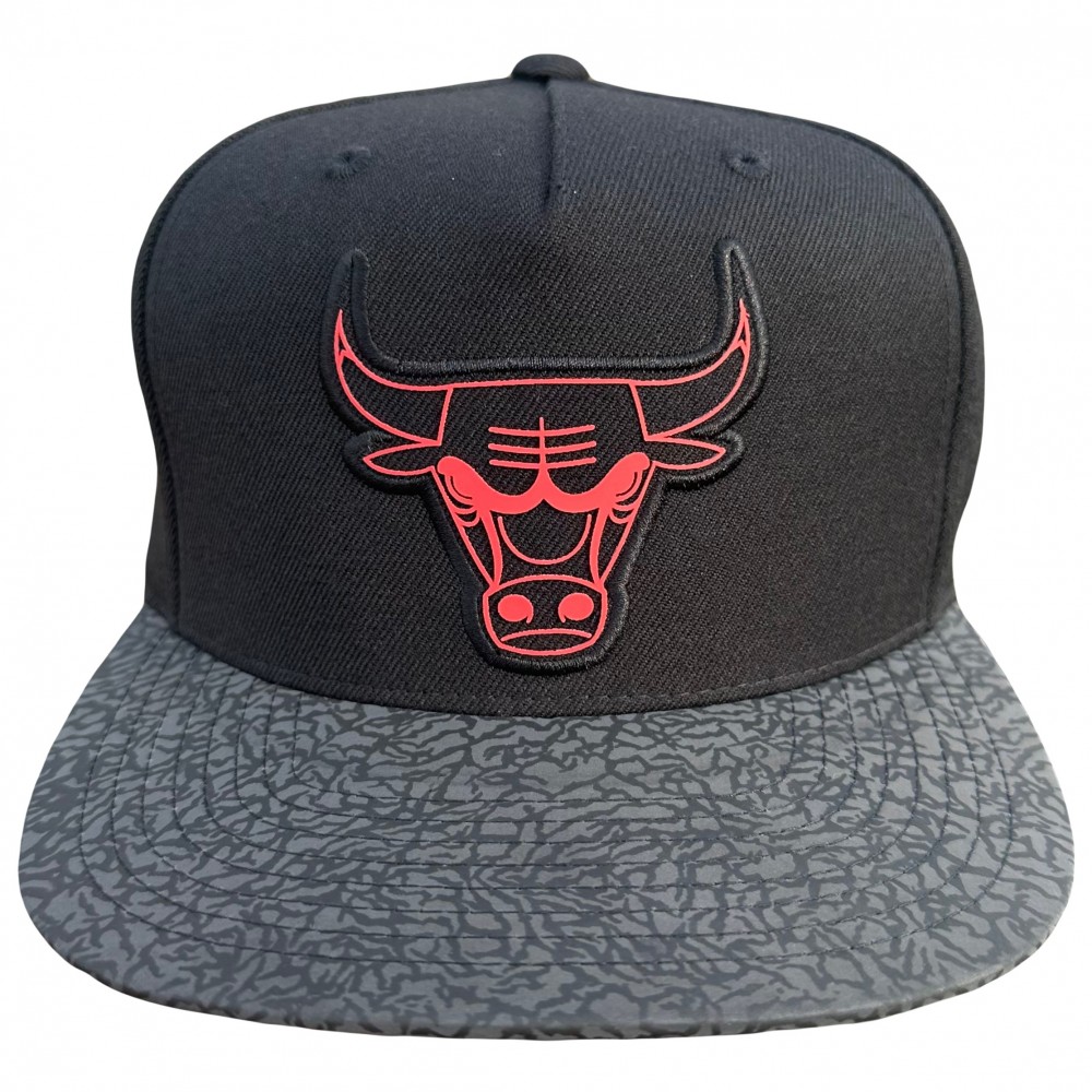 Кепка-снэпбек Mitchell & Ness NBA Chicago Bulls Snapback (MN-NBA-FA068-CHIBUL-BLK)