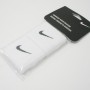 Напульсники Nike Swoosh Wristbands 2 шт. (1 пара) для спорта, игр, тренировок белые (N.NN.04.101.OS) Напульсники Nike Swoosh Wristbands 2 шт. (1 пара) для спорта, игр, тренировок белые (N.NN.04.101.OS)