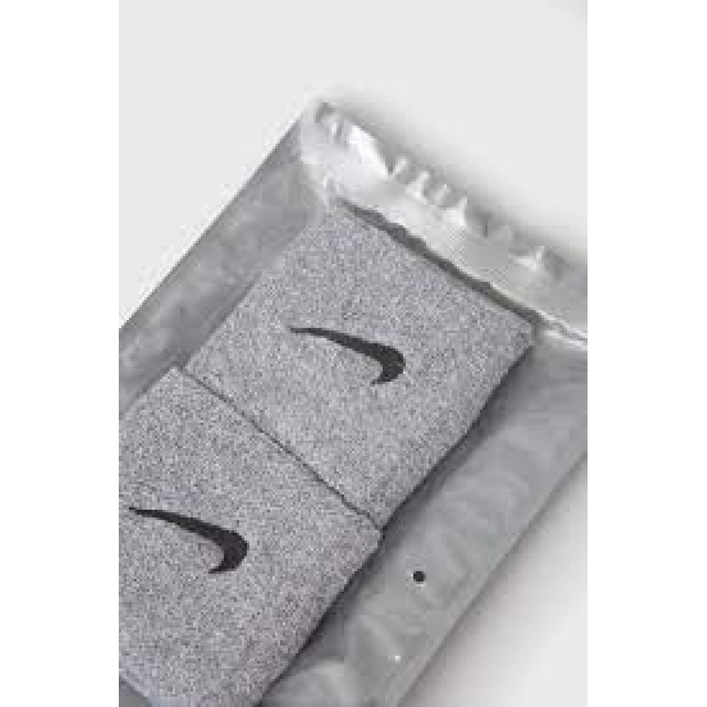 Напульсники Nike Swoosh Wristbands 2 шт. (1 пара) для спорта, игр, тренировок (N.NN.04.051.OS)