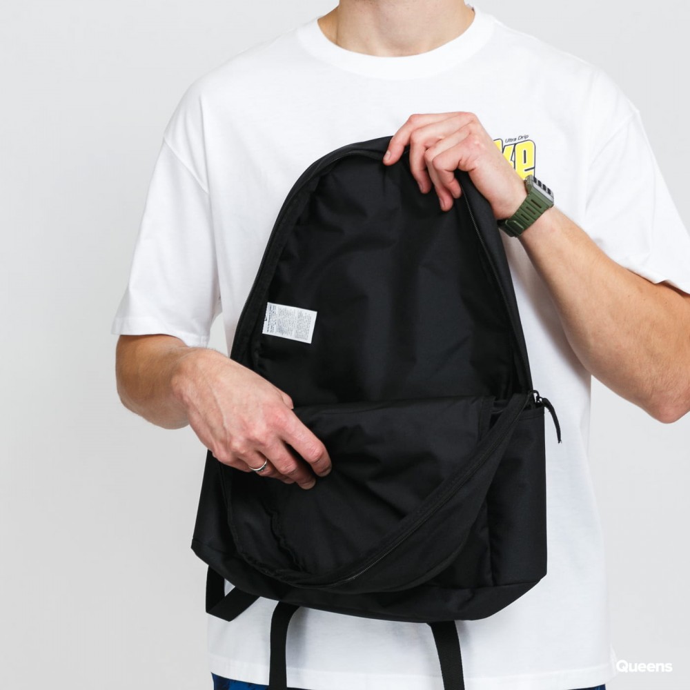 Рюкзак спортивный городской Nike Backpack 21 л (DD0559-010)