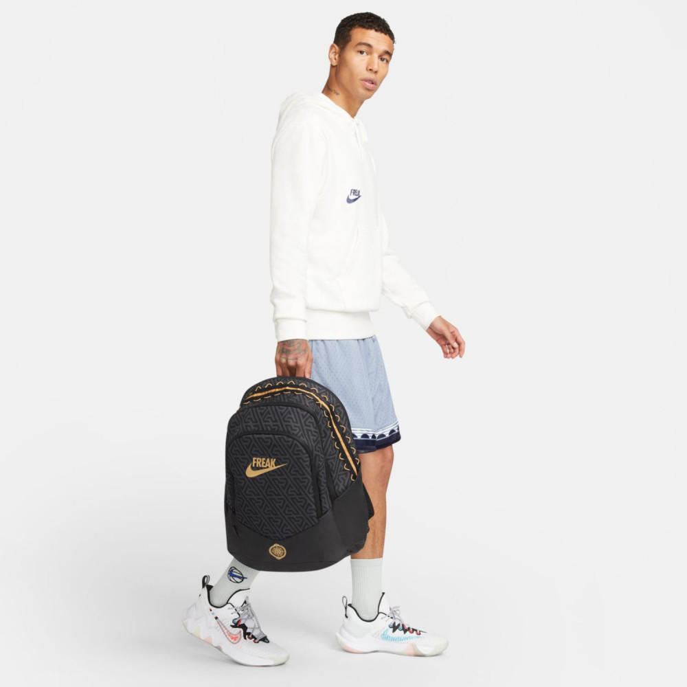 Рюкзак баскетбольный спортивный Nike Giannis Backpack 29 л полиэстер (DQ5241-010)