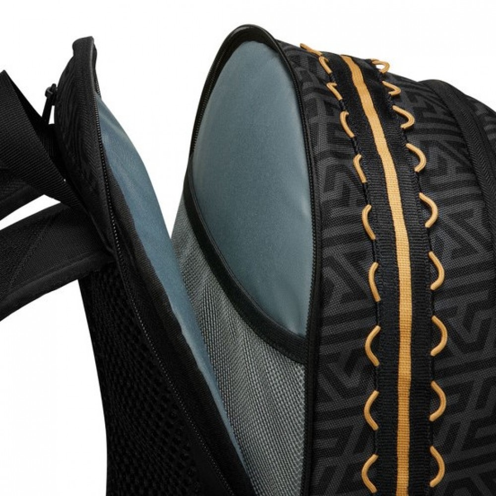 Рюкзак баскетбольный спортивный Nike Giannis Backpack 29 л полиэстер (DQ5241-010)
