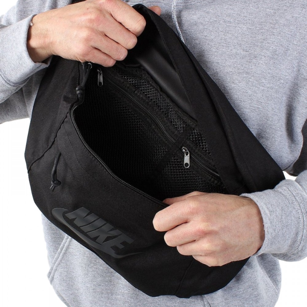Сумка на пояс-через плечо Nike Tech Hip Pack для хранения мелких предметов (BA5751-010)
