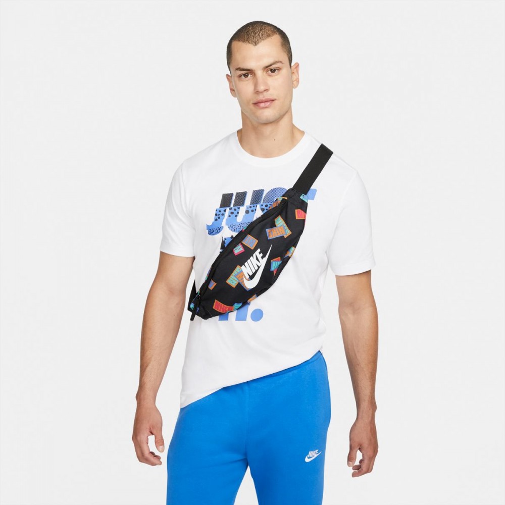 Сумка-бананка на пояс Nike Heritage Waistpack для хранения мелких предметов (DM2162-010)