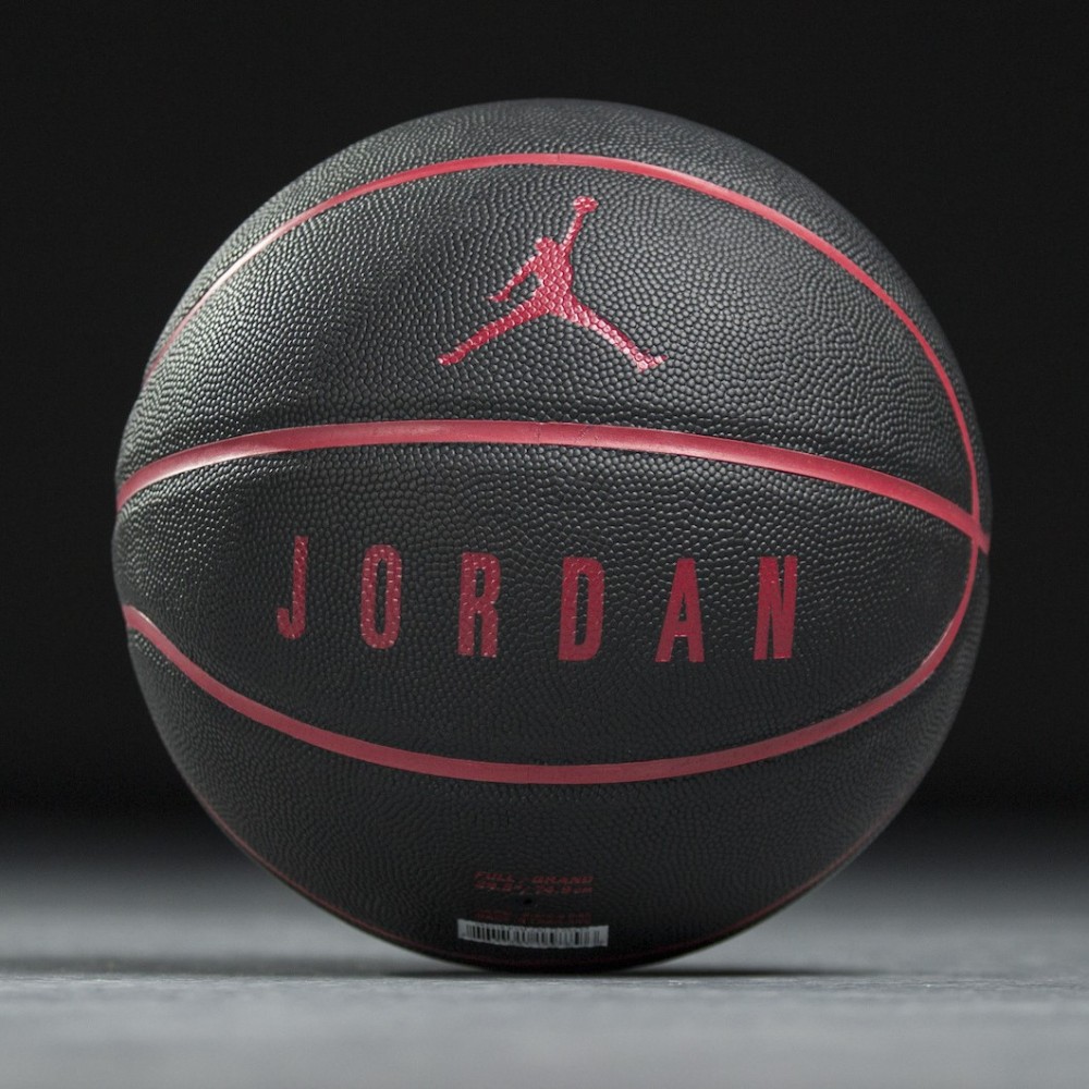 Мяч баскетбольный  Jordan Ultimate размер 7 композитная кожа для игры в зале-на улице (J.KI.12.053.07)