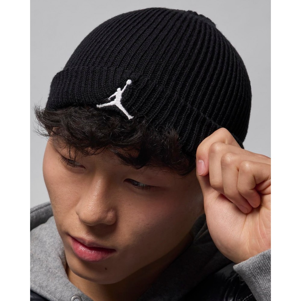 Шапка Jordan Terra Beanie черная (FZ2055-010)