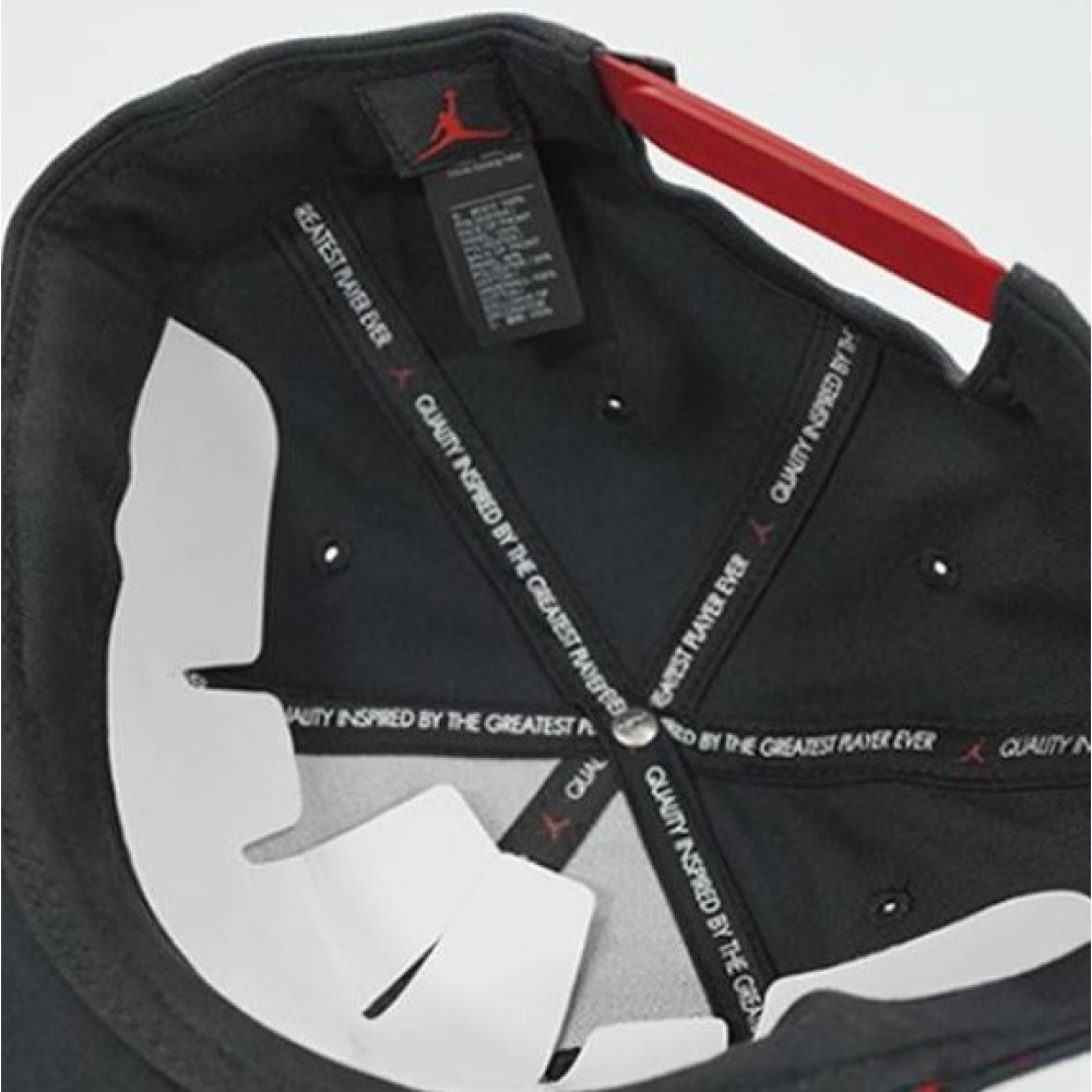 Кепка-снепбэк  с прямым козырьком Jordan Pro Jumpman Snapback (AR2118-019)