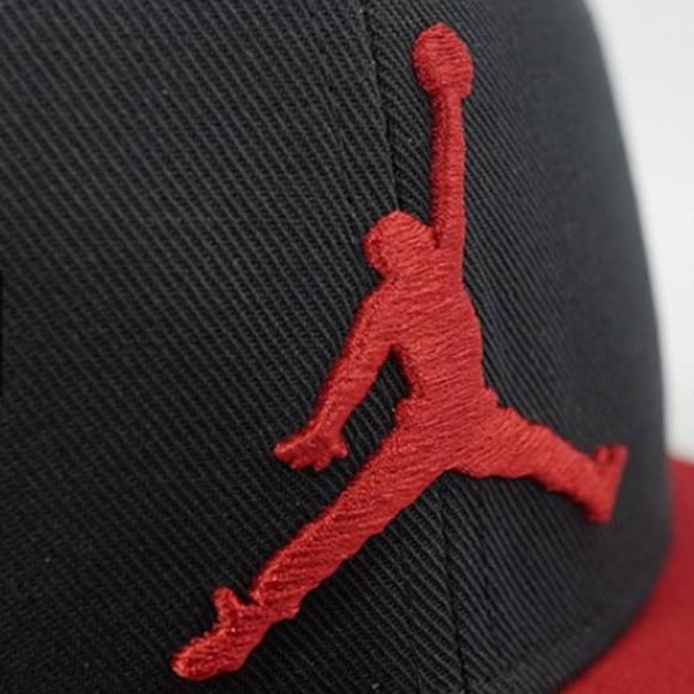 Кепка-снепбэк  с прямым козырьком Jordan Pro Jumpman Snapback (AR2118-019)