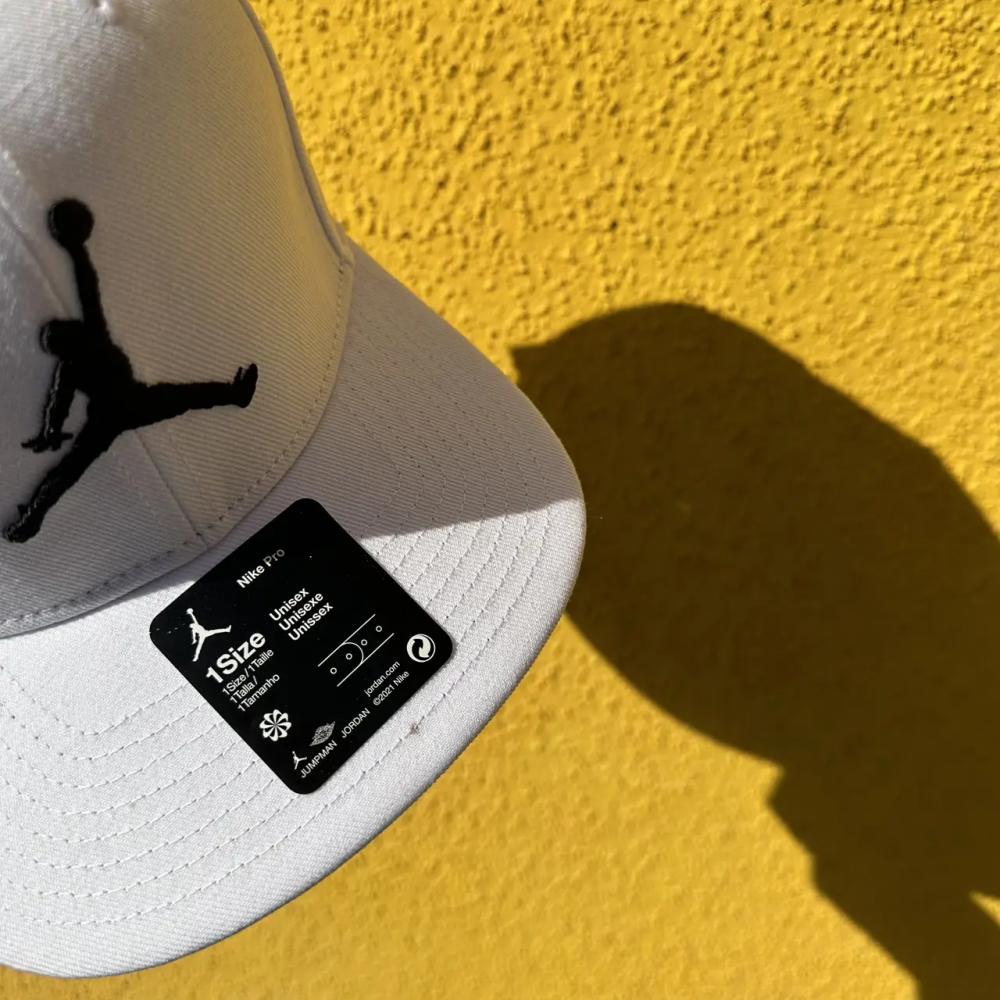 Уценка Кепка-бейсболка с прямым козырьком Jordan Pro Jumpman Spanback 6-панельный спенбэк (AR2118-101)