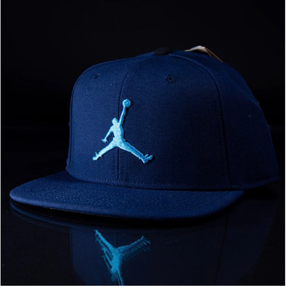 Кепка с прямым козырьком Jordan Pro Jumpman Spanback 6-панельный снэпбек (AR2118-410)