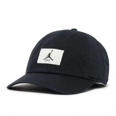 Кепка-бейсболка Jordan Club Cap Adjustable Hat черная оригинал (FD5181-010)