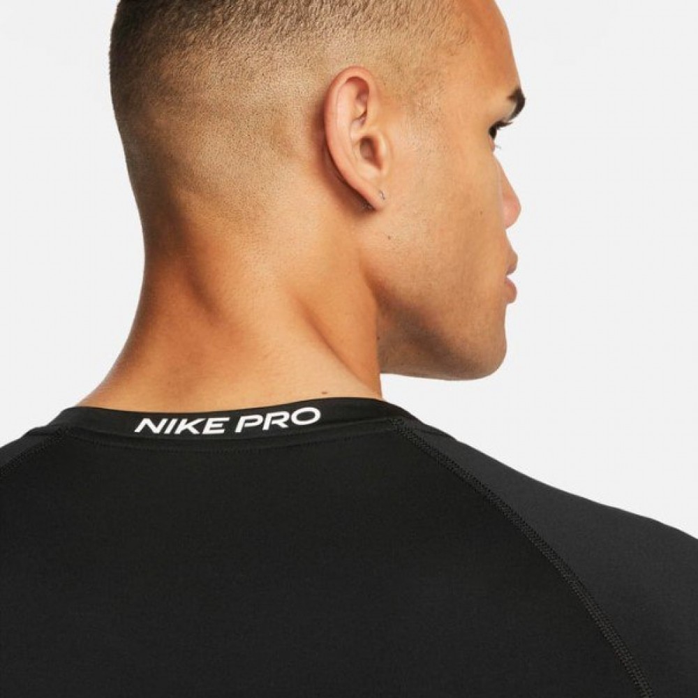Футболка компрессионная Nike Pro Men's Dri-FIT Tight Short-Sleeve Fitness Top (FB7932-010)