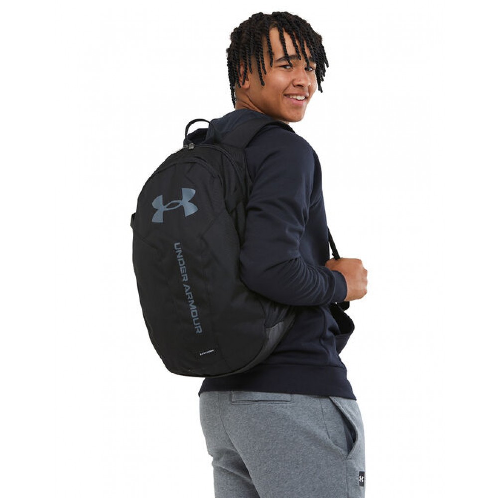 Рюкзак спортивный городской Under Armour Hustle Lite Backpack 24 л черный (1364180-001)