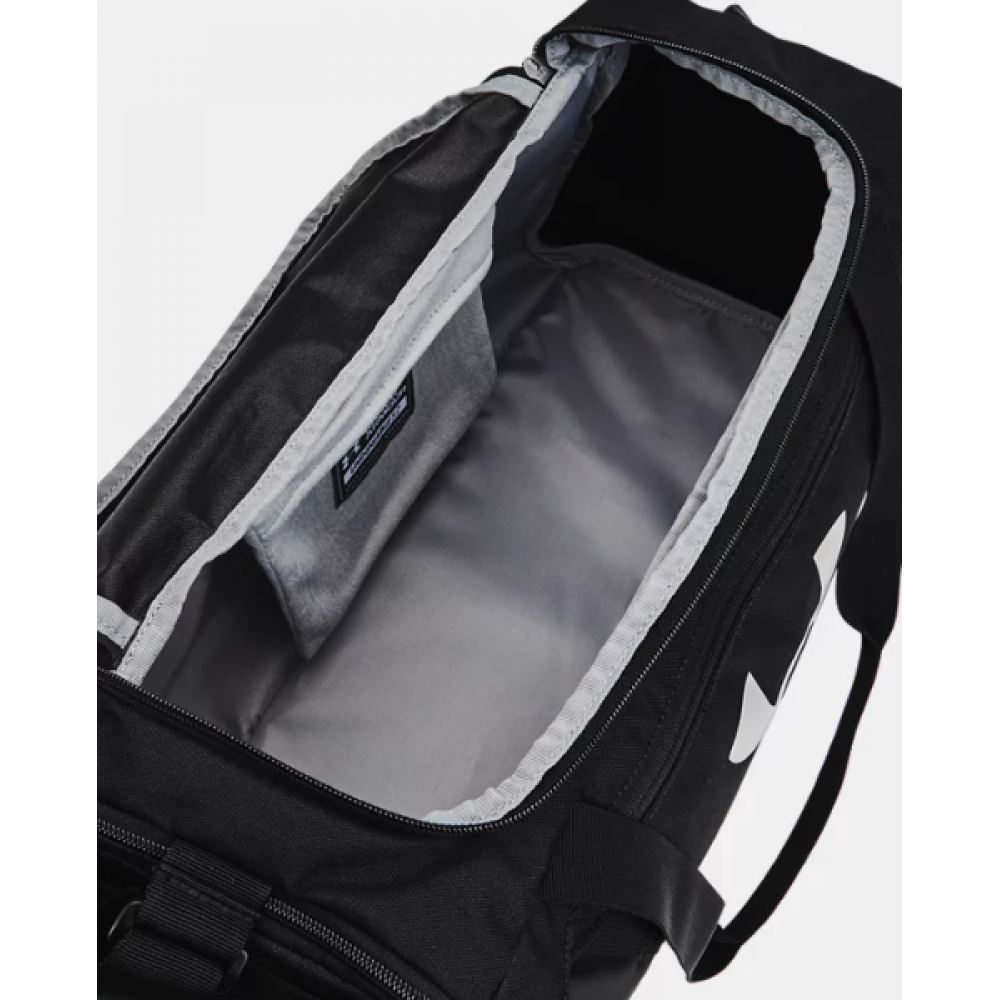 Сумка спортивная Under Armour Undeniable 5.0 XS Duffle Bag 23 л чёрная (1369221-001)