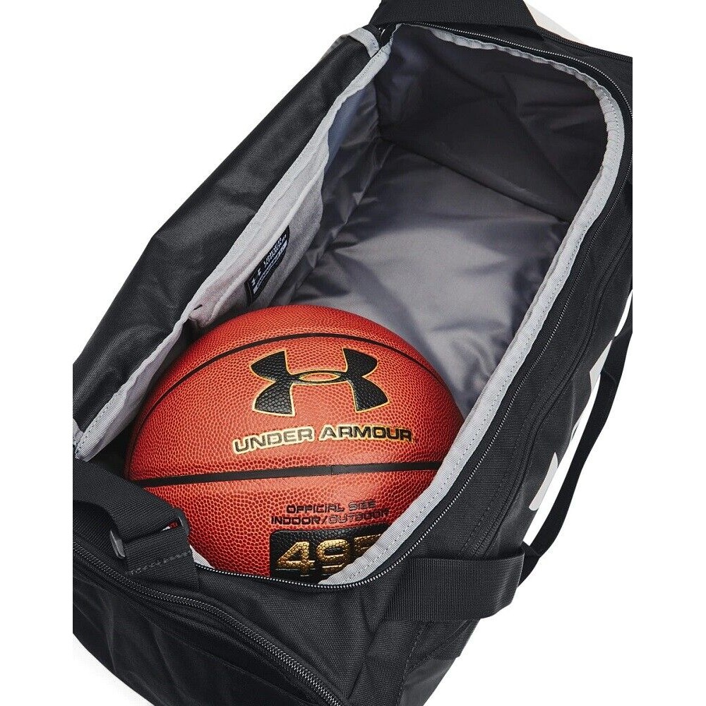 Сумка спортивная Under Armour Undeniable 5.0 Small Duffle Bag 40 л чёрная (1369222-001)