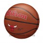 Мяч баскетбольный Wilson NBA Team Composite Chicago Bulls размер 7 композитная кожа (WTB3100XBCHI)