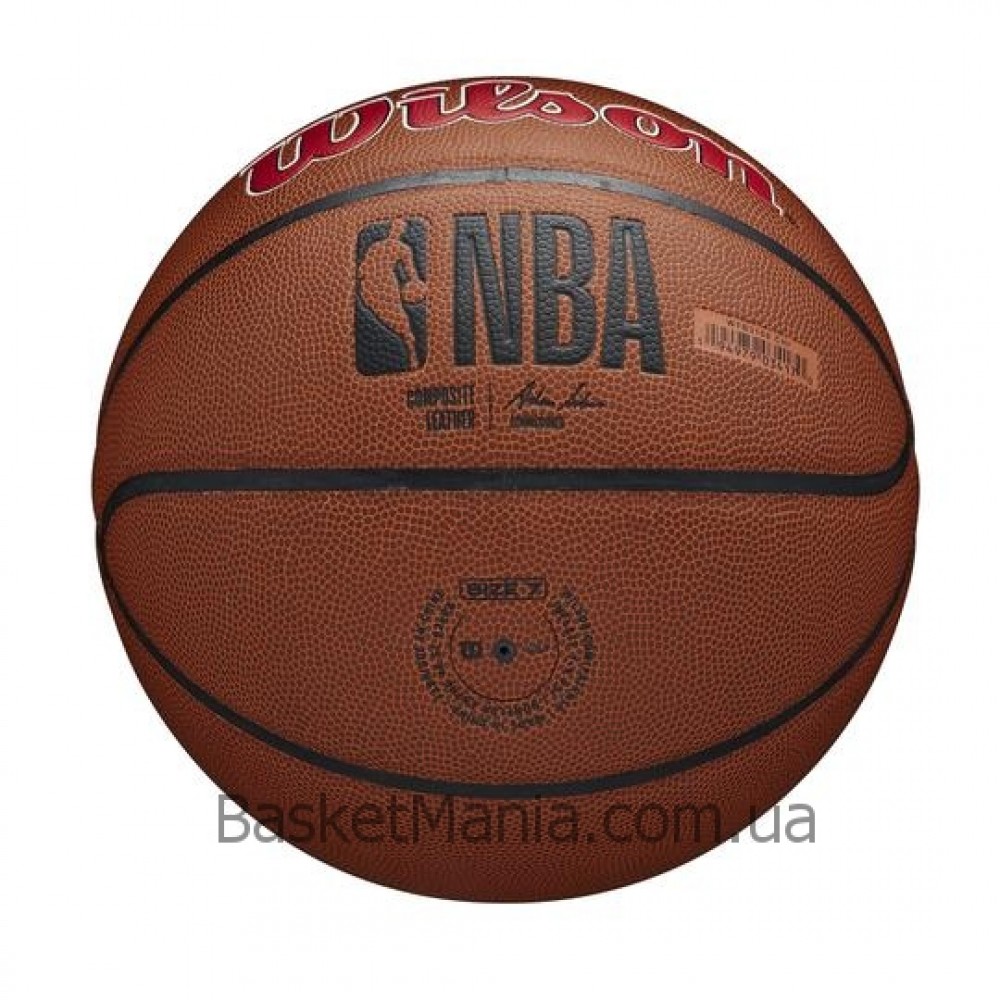 Мяч баскетбольный Wilson NBA Team Composite Chicago Bulls размер 7 композитная кожа (WTB3100XBCHI)