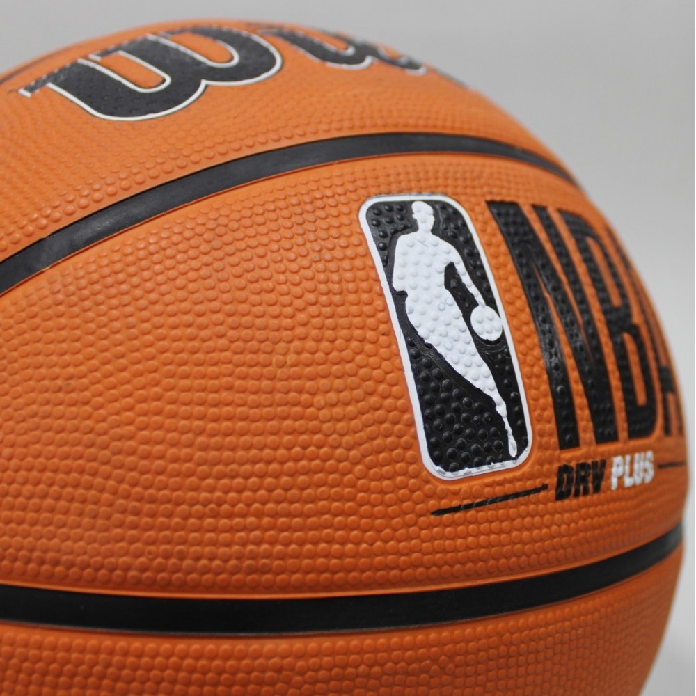 Мяч баскетбольный Wilson NBA DRV Plus размер 5, 6, 7 резиновый для игры на улице-зале (WTB9200XB07)