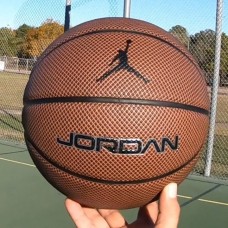 Мяч баскетбольный Nike Jordan Legacy размер 7 композитная кожа-резина для игры зал-улица (J.KI.02.858.07)
