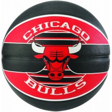 М'яч баскетбольний гумовий для вулиці Spalding NBA Team Chicago Bulls розмір 7, червоний-чорний