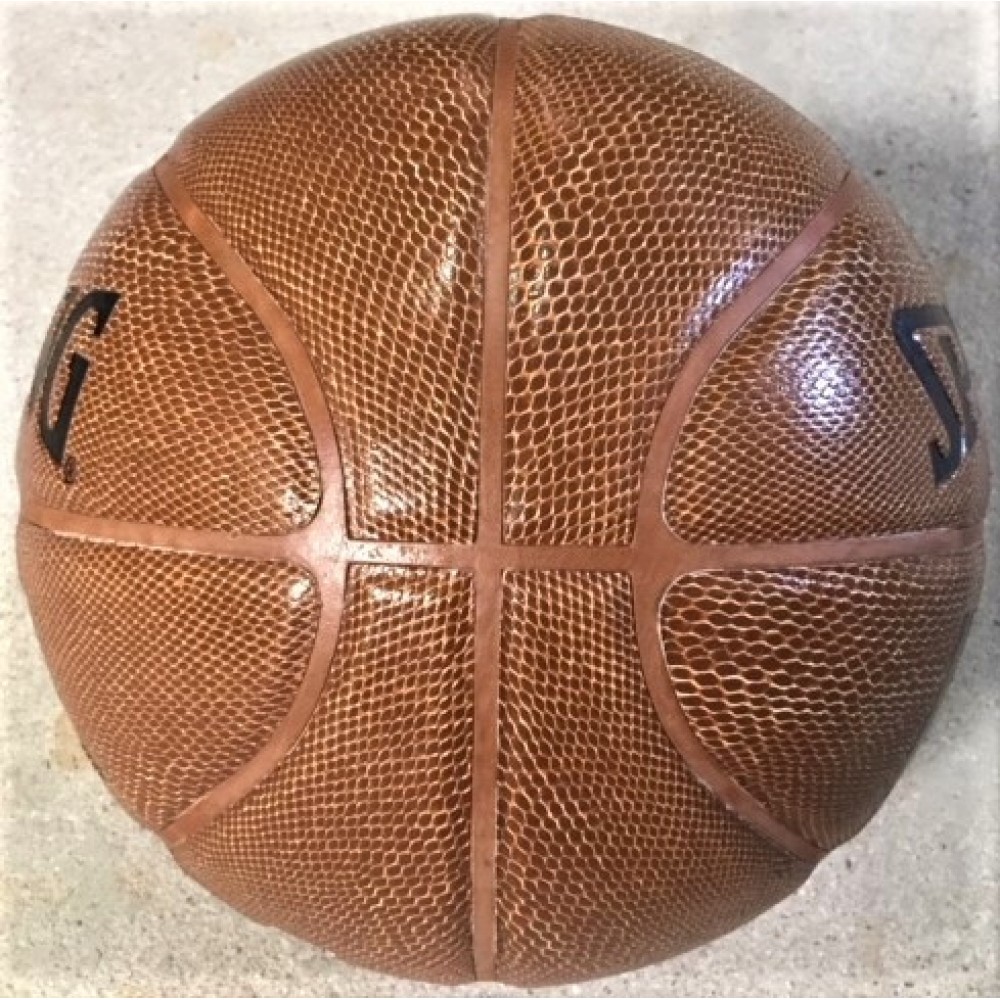 Мяч баскетбольный из композитной кожи для игры на улице и в зале Spalding NBA Snake размер 7